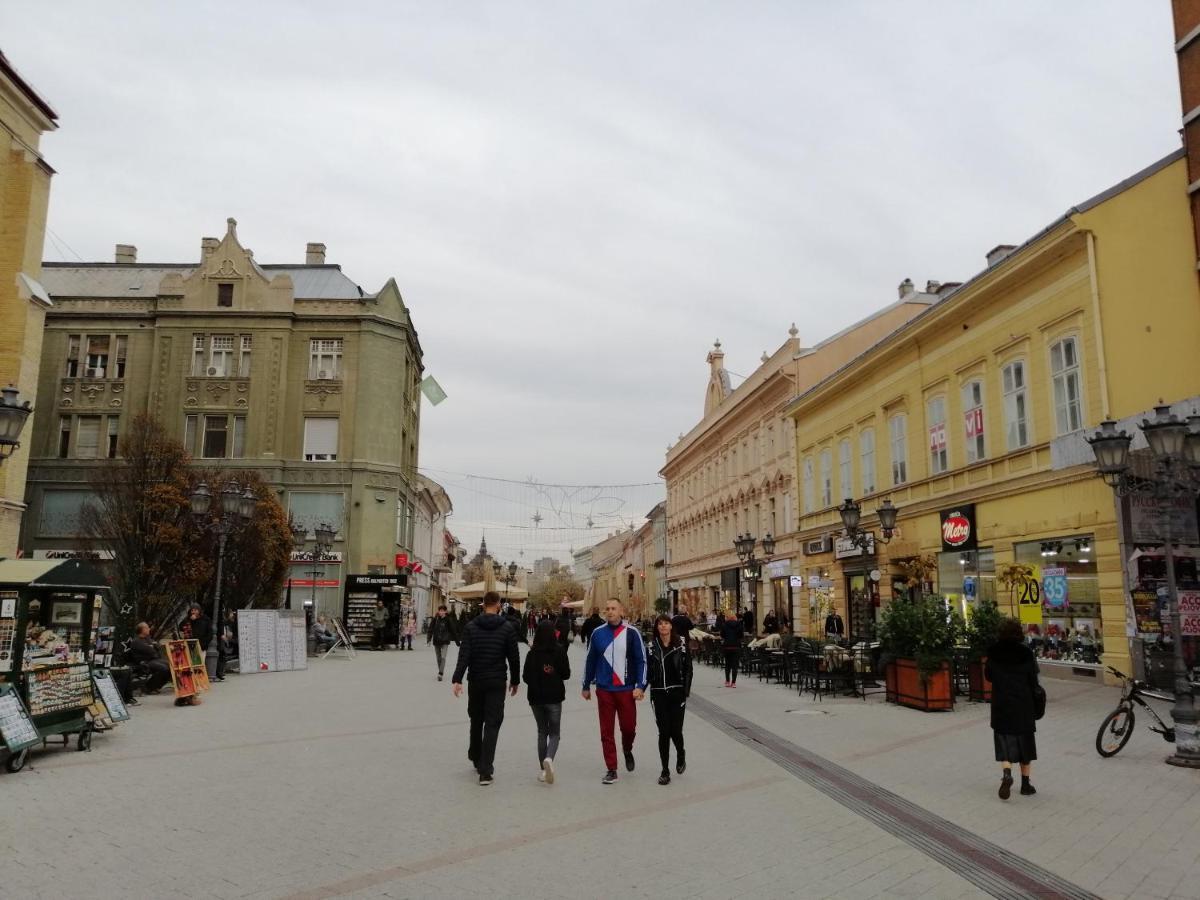 Filinhome Zmaj Jovina Suite Novi Sad Exterior photo